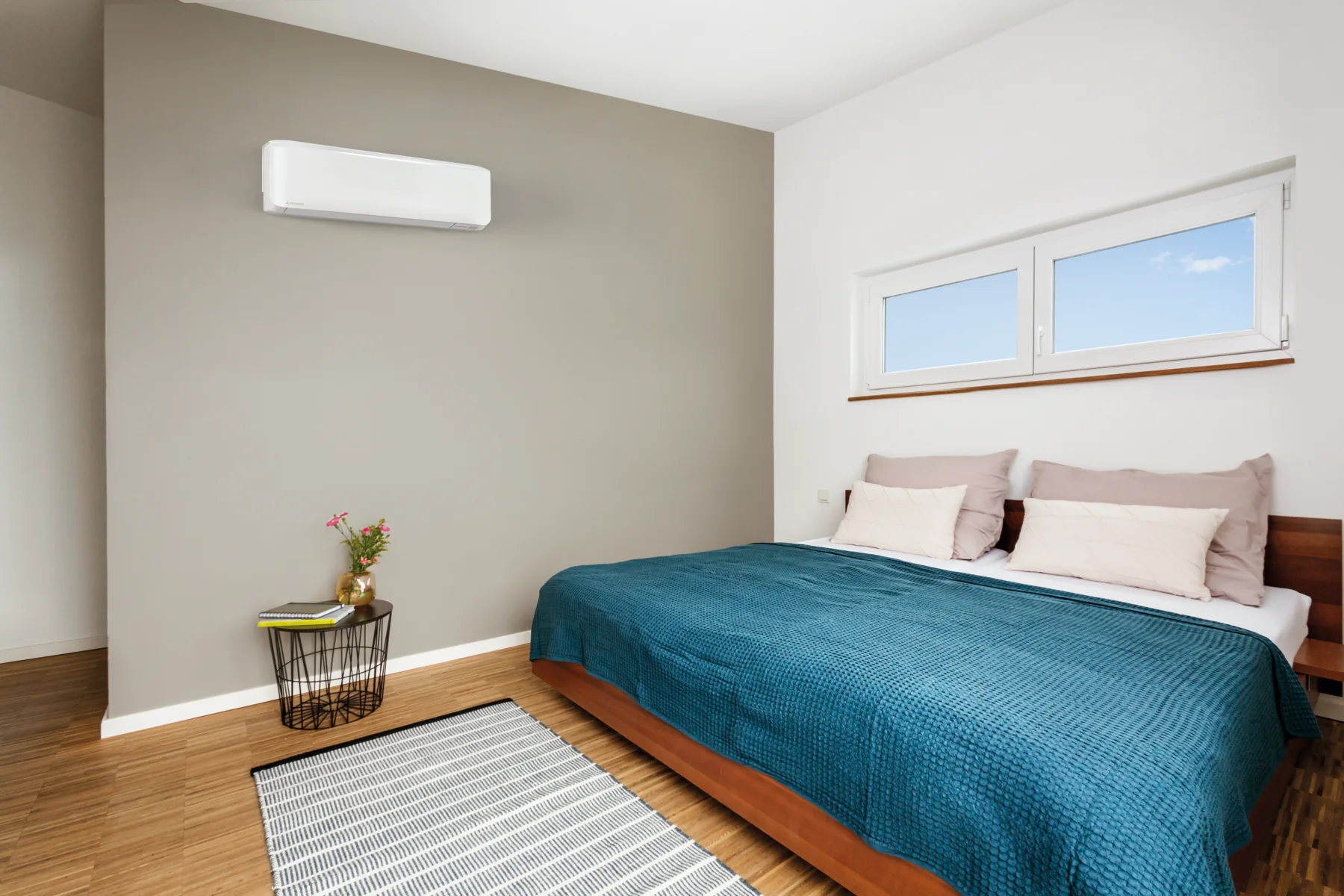 Wandklimagerät in einem Schlafzimmer